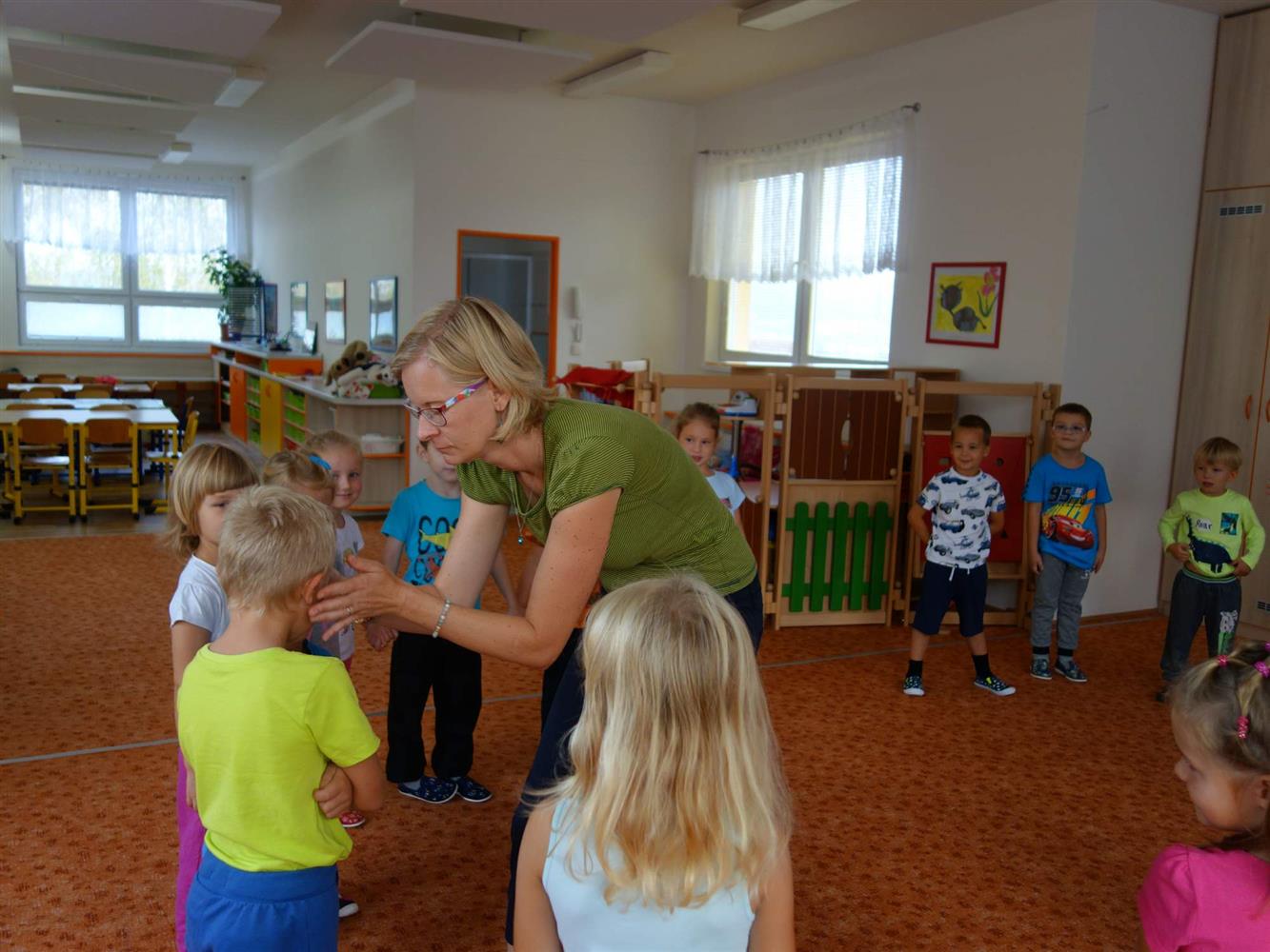 Hola, hola škola volá